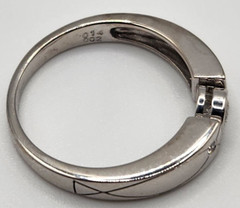 18k White Gold Diamond Ring Size 6.5 w/appraisal paperwork No Box Please Read