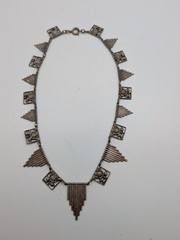 Vintage Art Deco Ornate Necklace 16″ Brass &Metal Roses