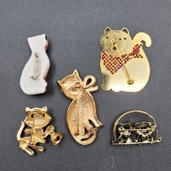 5-Vintage Kitty Cat Pin/Brooches~Metal Cats/Rhinestones/Avon Porcelain Siamese