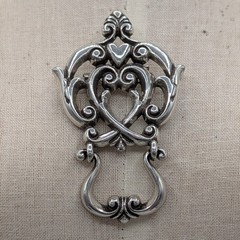 Brighton Chantilly Doorknocker Brooch Glasses Holder Hearts Articulated