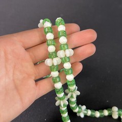 Vintage 1950’s White And Green Plastic Flower Beaded Necklace 28”