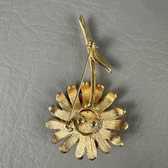 Vintage Brooch Earrings Set Gold Tone Daisy Flower Brushed Satin Clip On