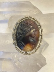 Cameo Brooch brown swirled & gold tone vintage pin