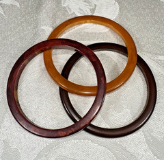 Vintage Bakelite (tested) Bangle Bracelet Set of 3 Butterscotch, Brown, Red