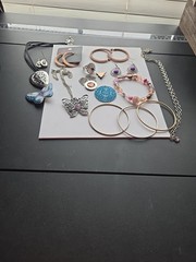 Vintage and Modern Lot Jewelry 17 Pieces Lot 14