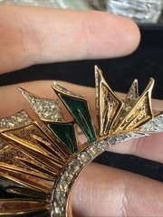 VINTAGE JOMAZ SIGNED GREEN BLUE ENAMEL GOLD TONE RHINESTONE PIN BROOCH 2.25”