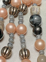 Stunning roxsann Pink Rhodonite Faux Pearl Moonglow Bead Charm Pendant Necklace