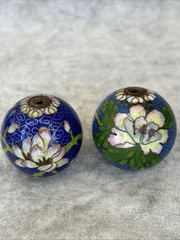 Lot Of 2 Vintage Large Chinese Cloisonne Enamel Focal Bead with Flowers 1 1/2”