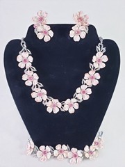 Vintage Lisner Dogwood Thermoset & Rhinestone Necklace, Bracelet and Earring Set