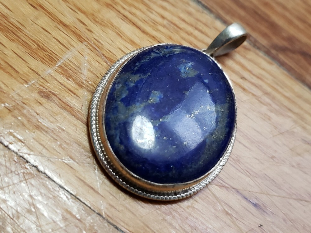 VINTAGE COLLECTABLE *STERLING SILVER 925* GENUINE STONE PENDANT 1.75″-LAPIS