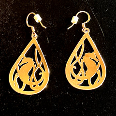 Seahorse Pierced Dangle Earrings Goldtone w/Painted Seahorse Design 14K Wires