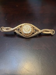 VINTAGE HOBE GOLD TONE W/ LOVELY ROSE FLOWER BROOCH RARE