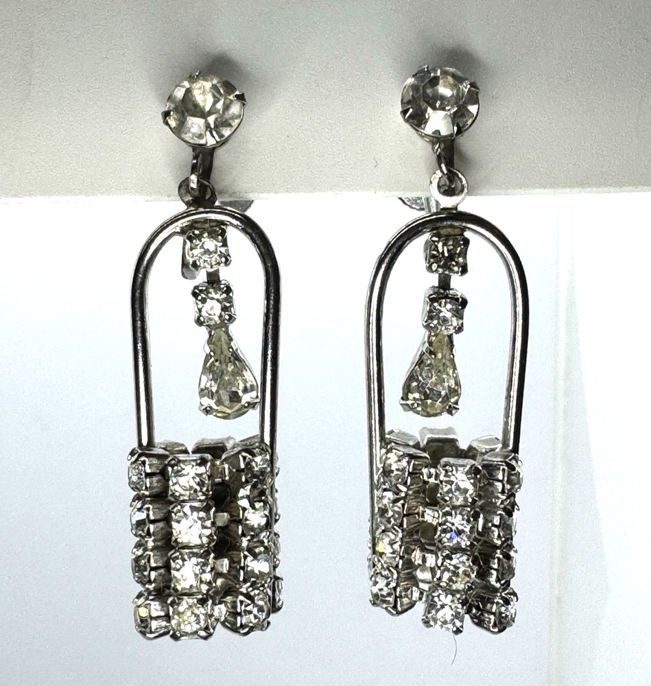 Vtg Screw Back Wishing Well Clear Rhinestone Dangle Jewelry Earrings 1.5″