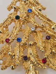 Lot Of 10 Christmas Brooches Christmas Trees Wreaths Snowmen Holly Pin Brooch