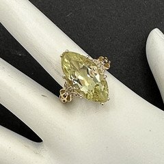 DANBURY MINT 14K gold ring – size 8.25 pale yellow marquise gemstone & diamonds