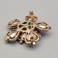 Vintage Mazer Bros Flower Brooch White Glass Molded Gold Tone 1 5/8″