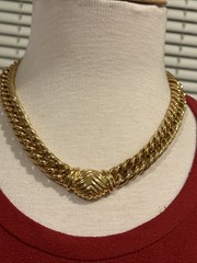 Vintage Gold Tone Chunky Curb Link Chain Necklace Chevron Ribbed Statement 80s