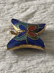 VINTAGE CLOISONNE PUFFY BUTTERFLY PENDENT Gold Plated 3/4” Enamel