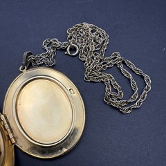 Vintage Floral Cameo Locket Pendant Necklace Gold Tone Chain Mid Century Style