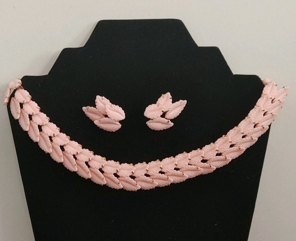 Vintage 1950s Pink Thermoset Leaf Choker Necklace & Clip-on Earrings Set MCM