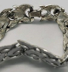Vintage Coro Bracelet Linked Silver Tone Textured Chain Geometric 6.25 in