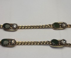 Vintage Gold Tone Chain Necklace Green Stones Barrel Closure Oval 30 in