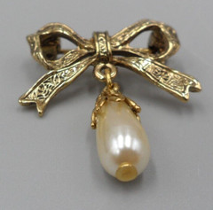 Victorian Revival Embossed Bow Brooch w Pendant Teardrop Faux Pearl Drop 1.25″
