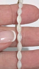 Vintage Natural Ivory Color Polished 4-6mm Mother Of Pearl Beaded 7″ Bracelet