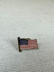 Lapel Patriotic Hat Pin Waving USA Flag Red White Blue Gift Fashion