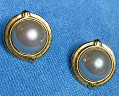 Carol Lee Signed Post Earrings Faux Iridescent Pearl Gold-Tone Vintage