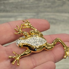 Vintage tree Frog Brooch Rhinestone Pavé Green Eyes Statement Costume Jewelry