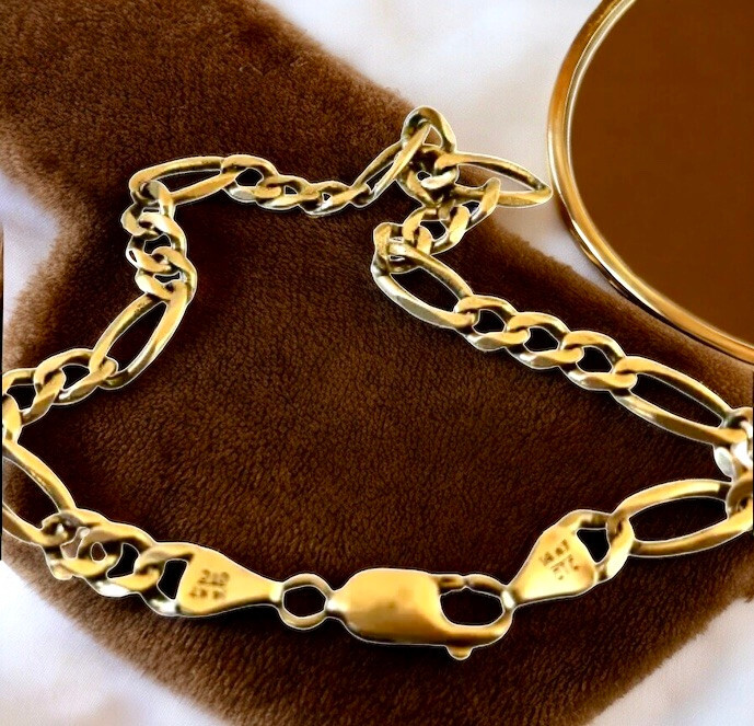 OTC Vintage Italy 14K Gold Figaro Link Chain 9″ Bracelet 9.6 grams Signed