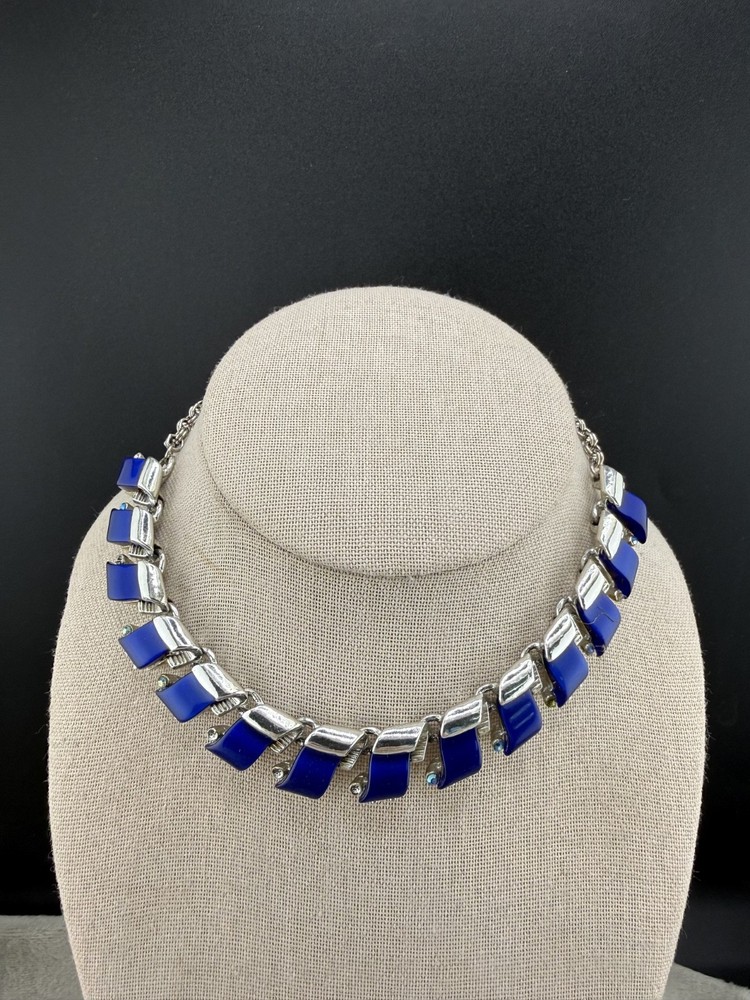 Vintage Thermoset Necklace Silver Tone Blue 14”