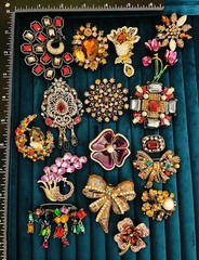 Lot 17pc Statement Brooches Peacock Flower Crystal Jewelry Bulk