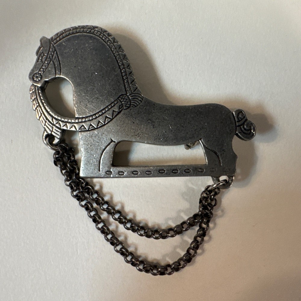 Vintage Tinn-Per Norway Scandinavian Nordic Horse Pewter Brooch Round Pattern
