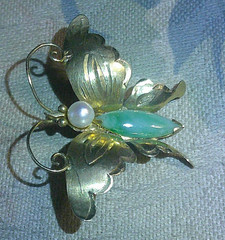 14K Gold – Jade – Pearl – Butterfly Brooch Vintage Pin 1.5″ x 1.25″