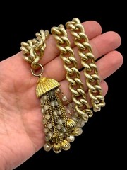 Vintage 1970’s Hippie Hobo Boho Gold Tone Cuban Links Tassels Necklace Beads