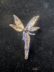 Liz Claiborne Fairycore Silver Tone With Green And Yellow Ombre Wing Brooch