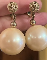 Vintage Napier Huge Pearl Cabochon Filigree Gold Dangle Drop Clip On Earrings