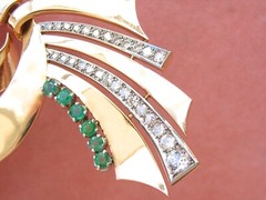 VINTAGE RETRO 2.59ctw MINE DIAMOND .82ctw EMERALD 18K BIG BOW RIBBON BROOCH 1940