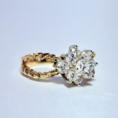 14K Yellow Gold 0.68ctw Diamond Cluster Size 5.5 Twisted Split Shank Ring 4.1g