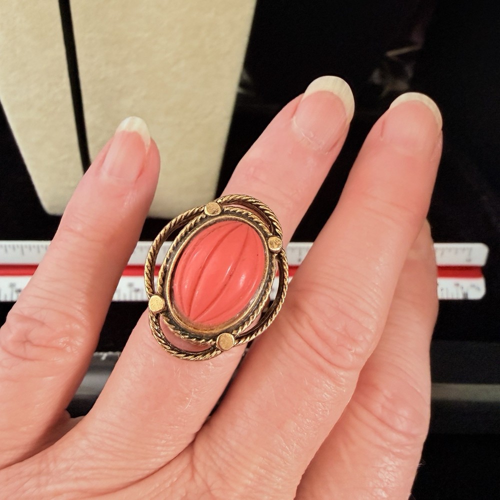 VTG. NWT’S ESTATE SORRENTO NOS MELON RIBBED CABOCHON COCKTAIL RING-SIZE 6.25