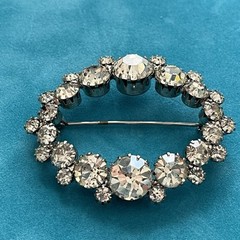 ESTATE ANTIQUE SILVER TONE CRYSTAL ROSETTE OVAL Collar BROOCH PIN Read