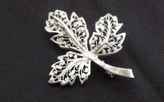 Vintage 835 Silver European Filigree Leaf Brooch