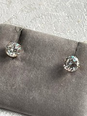 14KT Solid Yellow Gold Cubic Zirconia Stud Earrings 7.8 mm, 2.56 Grams