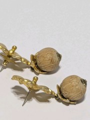 Vintage Gold Tone Flower & Wood Bead Stud Dangle Earrings 2″. BOHO. 70’s.