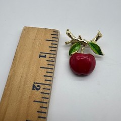 Gerrys Vintage Red Enamel Apple Brooch Gold Tone Branch Green Leaves Pin