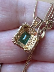 VINTAGE 10K/14K YELLOW GOLD EMERALD GREEN COLOR CZ PASTE ORNATE PENDANT NECKLACE