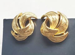 Vintage Signed Givenchy Gold Tone Swirl Clip Earrings 21mm X 18mm Paris New York