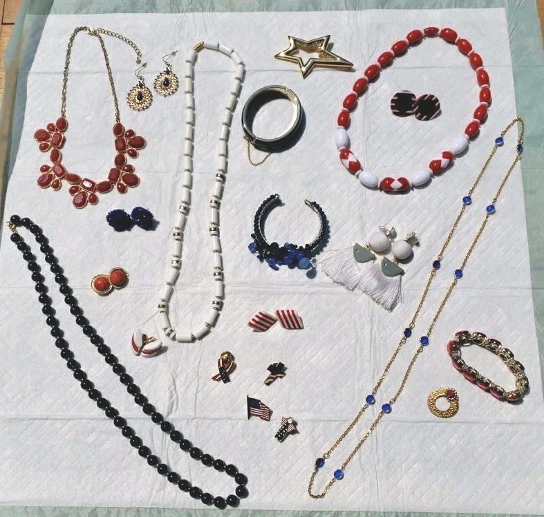 Vtg Patriotic Mixed Jewelry Lot Red White Blue Collection Vtg To Current 21 Pc.